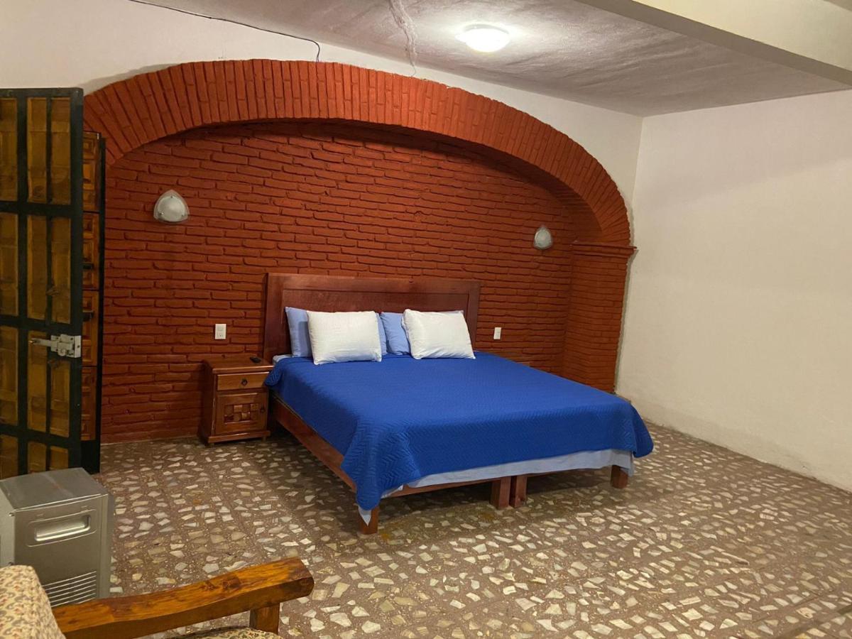 Hotel El Gran Toril Taxco de Alarcon Zewnętrze zdjęcie