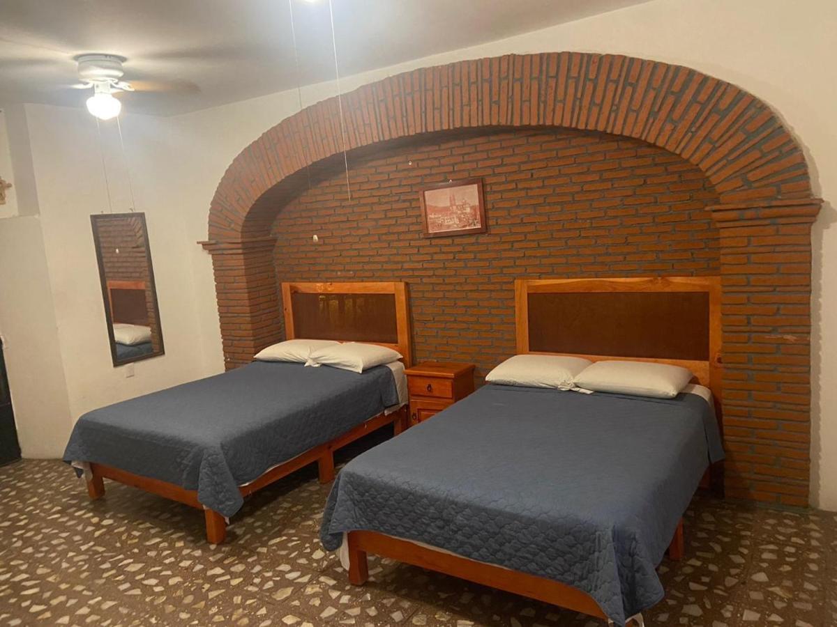 Hotel El Gran Toril Taxco de Alarcon Zewnętrze zdjęcie