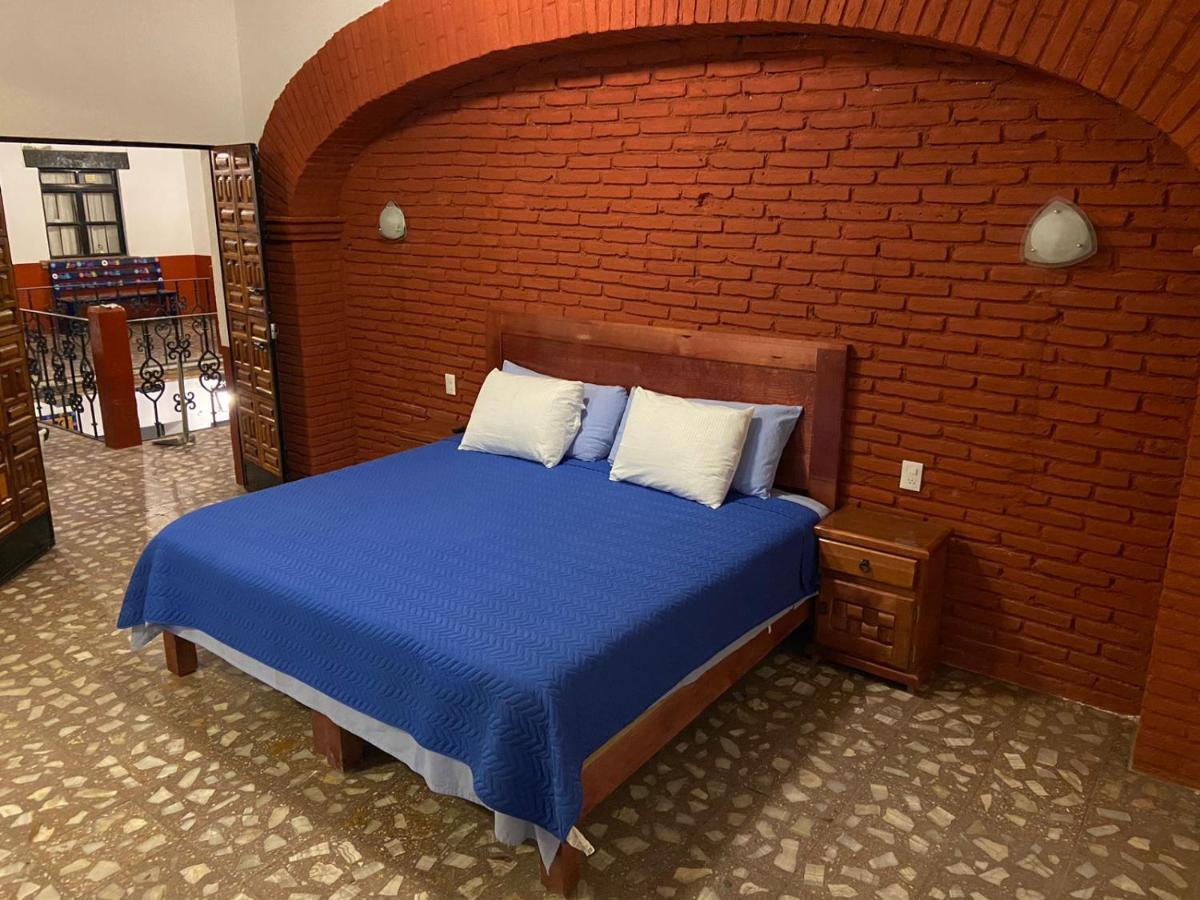 Hotel El Gran Toril Taxco de Alarcon Zewnętrze zdjęcie